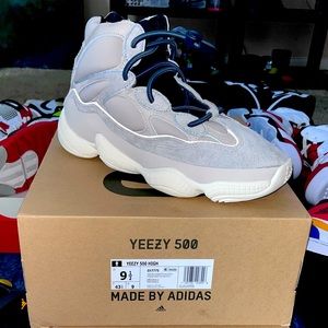 Yeezy 500 mist stone